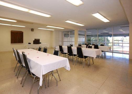 Days Inn By Wyndham Columbia I-70 Facilities photo